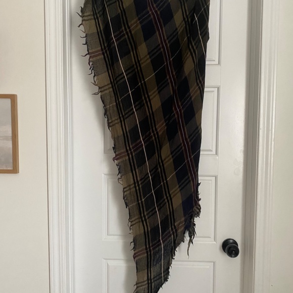 Aritzia Wilfred Triangle Wool Scarf - Picture 3 of 4